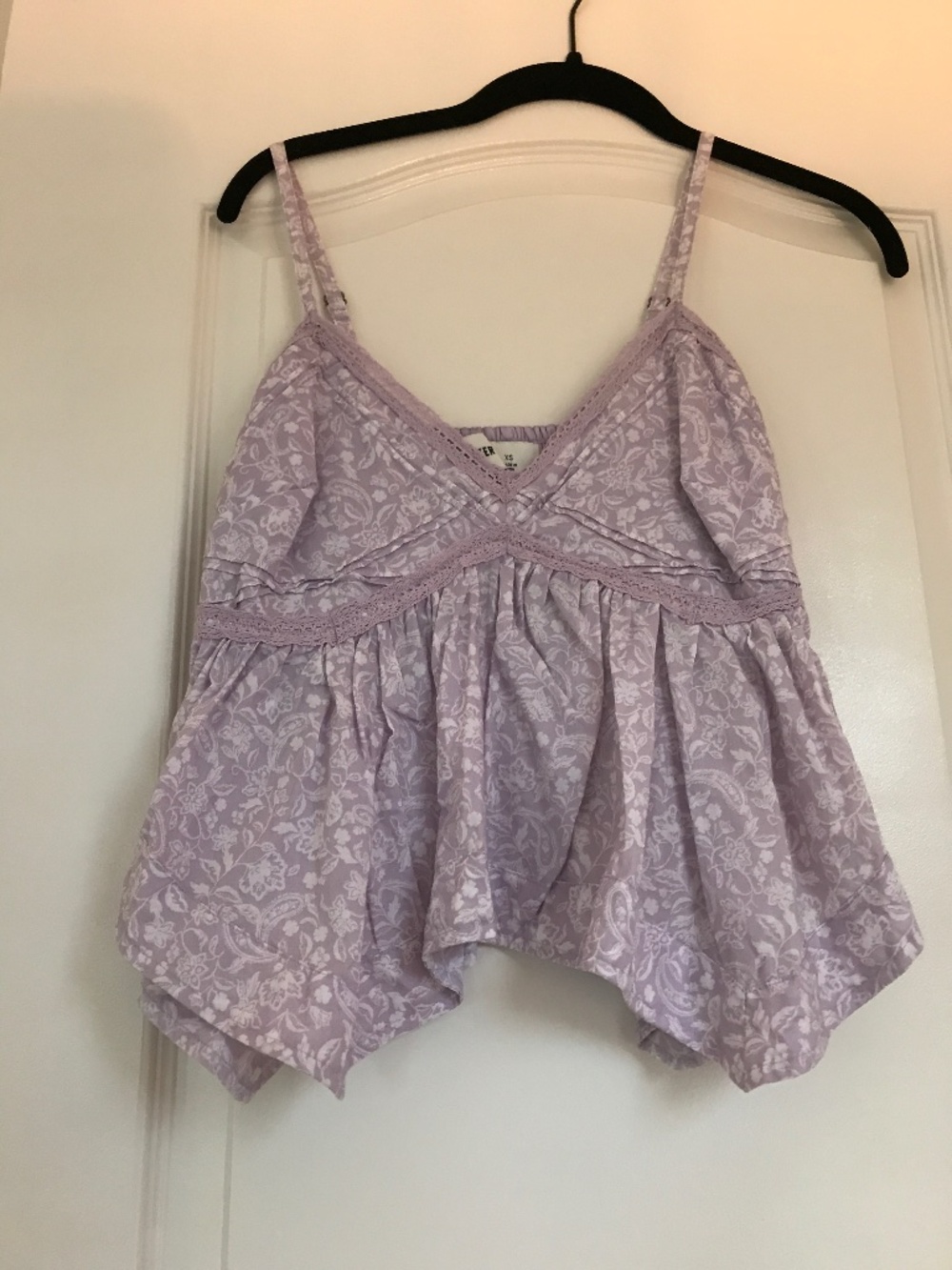 Hollister lavender colored crop top
